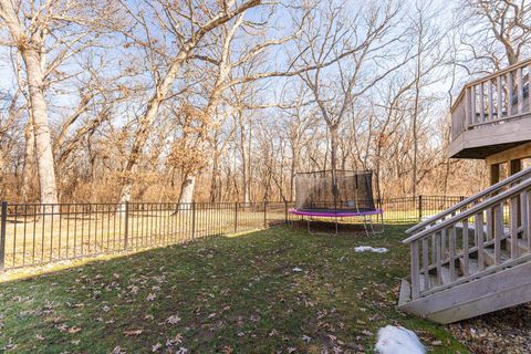 Tiny photo for 41W716 Hunters Hill Drive, St. Charles, IL 60175 (MLS # 12578398)