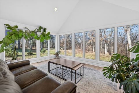 Tiny photo for 41W716 Hunters Hill Drive, St. Charles, IL 60175 (MLS # 12578398)