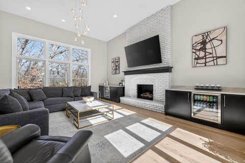 Tiny photo for 41W716 Hunters Hill Drive, St. Charles, IL 60175 (MLS # 12578398)