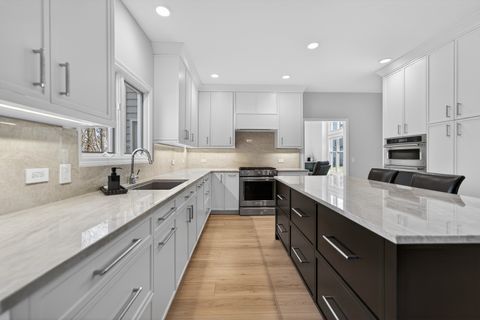 Tiny photo for 41W716 Hunters Hill Drive, St. Charles, IL 60175 (MLS # 12578398)