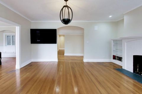 Tiny photo for 825 E Drexel Square #2, Chicago, IL 60615 (MLS # 12564556)