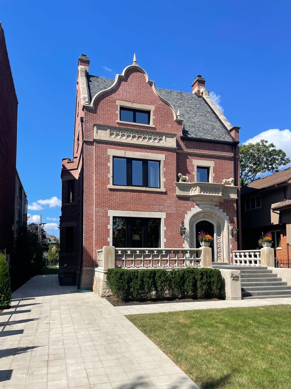 Photo for 4730 S Greenwood Avenue, Chicago, IL 60615 (MLS # 12441364)