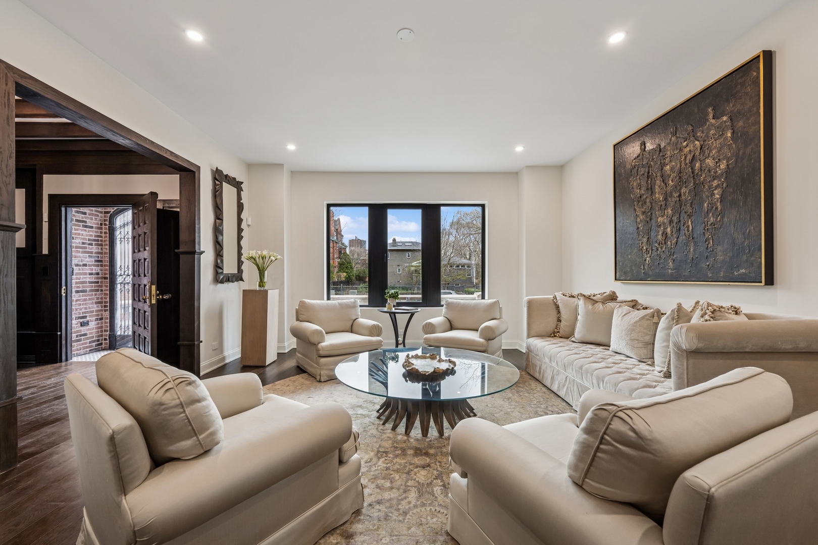 Chicago, Illinois 60615, United States, 5 Bedrooms Bedrooms, ,6 BathroomsBathrooms,Residential,Active,207526