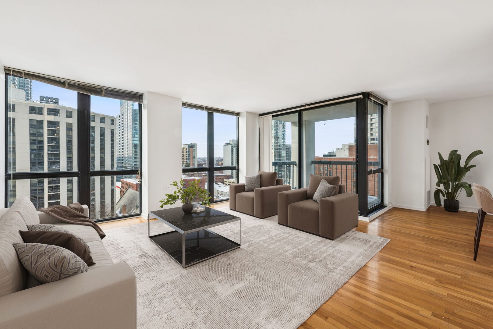 1122 N Clark Street 1403