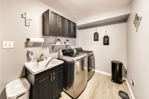 Tiny photo for 8407 Brookside Glen Drive, Tinley Park, IL 60487 (MLS # 12659245)