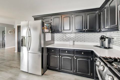 Tiny photo for 8407 Brookside Glen Drive, Tinley Park, IL 60487 (MLS # 12659245)