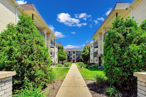 Tiny photo for 6565 N Harlem Avenue #2N, Chicago, IL 60631 (MLS # 12648454)