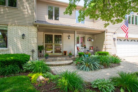 Tiny photo for 1424 E Jonquil Circle, Arlington Heights, IL 60004 (MLS # 12433719)