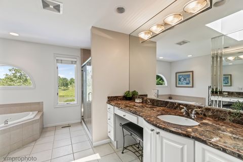 Tiny photo for 1424 E Jonquil Circle, Arlington Heights, IL 60004 (MLS # 12433719)