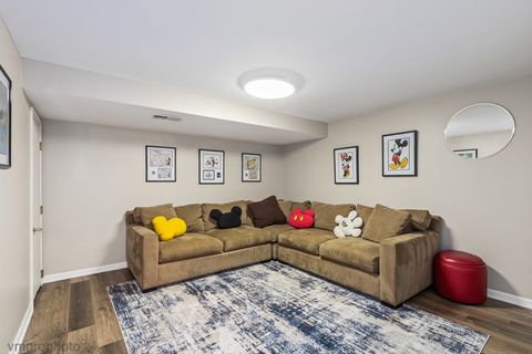 Tiny photo for 1424 E Jonquil Circle, Arlington Heights, IL 60004 (MLS # 12433719)