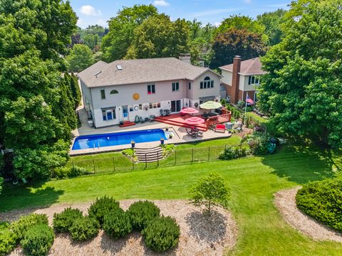 Tiny photo for 1424 E Jonquil Circle, Arlington Heights, IL 60004 (MLS # 12433719)