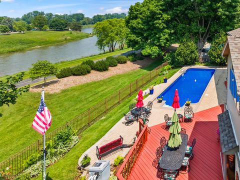 Tiny photo for 1424 E Jonquil Circle, Arlington Heights, IL 60004 (MLS # 12433719)