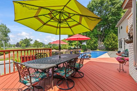 Tiny photo for 1424 E Jonquil Circle, Arlington Heights, IL 60004 (MLS # 12433719)