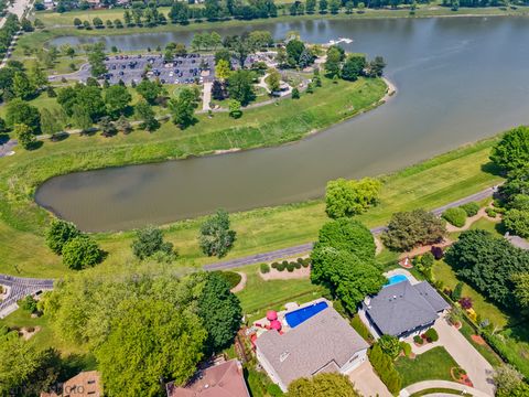 Tiny photo for 1424 E Jonquil Circle, Arlington Heights, IL 60004 (MLS # 12433719)