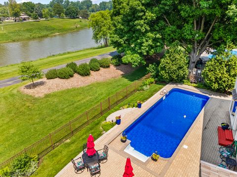 Tiny photo for 1424 E Jonquil Circle, Arlington Heights, IL 60004 (MLS # 12433719)