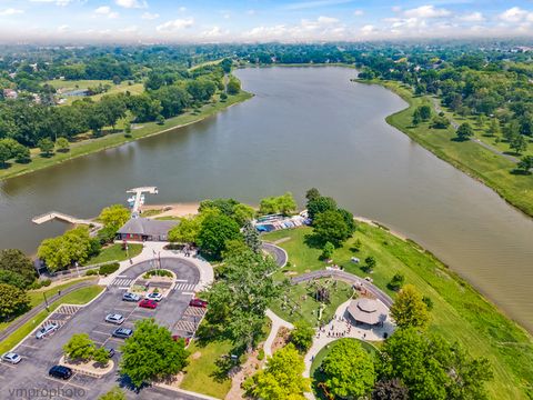 Tiny photo for 1424 E Jonquil Circle, Arlington Heights, IL 60004 (MLS # 12433719)