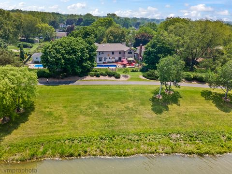 Tiny photo for 1424 E Jonquil Circle, Arlington Heights, IL 60004 (MLS # 12433719)