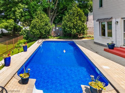 Tiny photo for 1424 E Jonquil Circle, Arlington Heights, IL 60004 (MLS # 12433719)