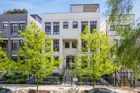 1113 W CHESTNUT Street 1E Chicago IL 60642
