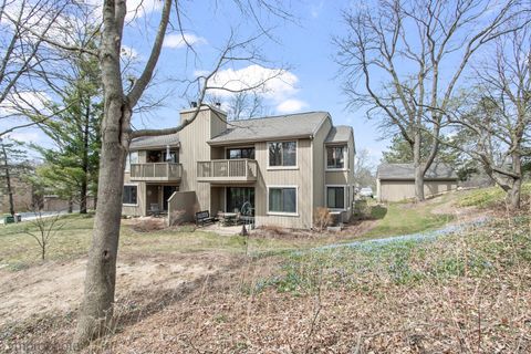 Tiny photo for 347 Hickory Lane #A, Lake Barrington, IL 60010 (MLS # 12538563)