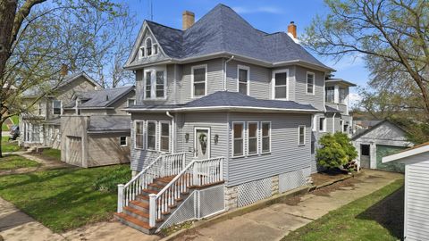 Photo of 215 W 7th Street, Dixon, IL 61021 (MLS # 12624118)