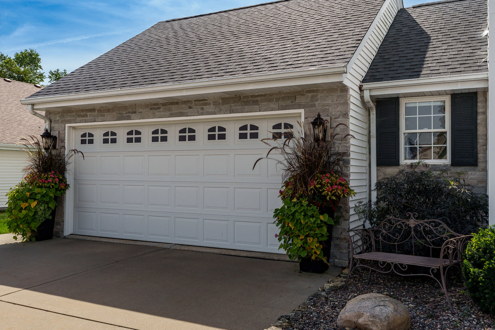 1131 COMFORT COVE Drive