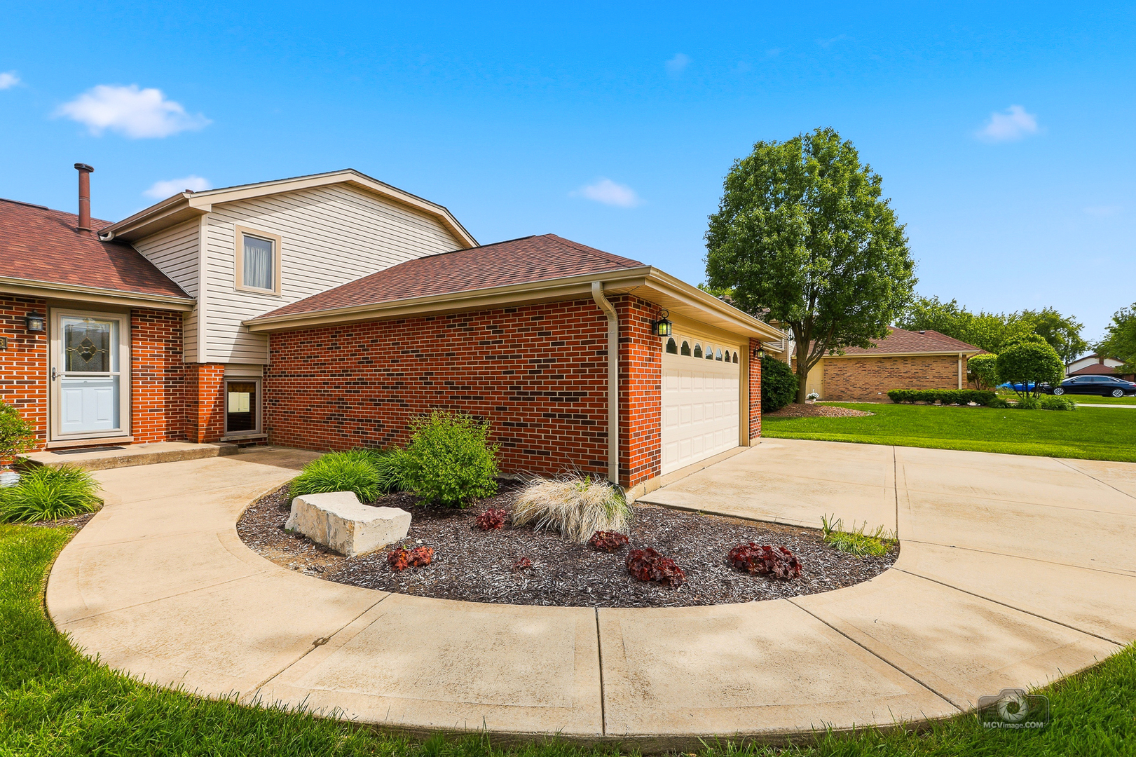 15333 Yorkshire Lane