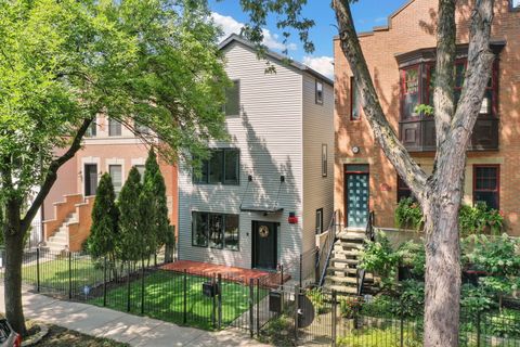 1726 W Huron Street Chicago IL 60622
