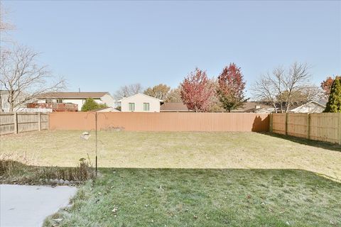 Tiny photo for 760 Longford Drive, Roselle, IL 60172 (MLS # 12582336)
