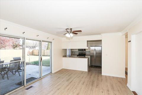 Tiny photo for 760 Longford Drive, Roselle, IL 60172 (MLS # 12582336)