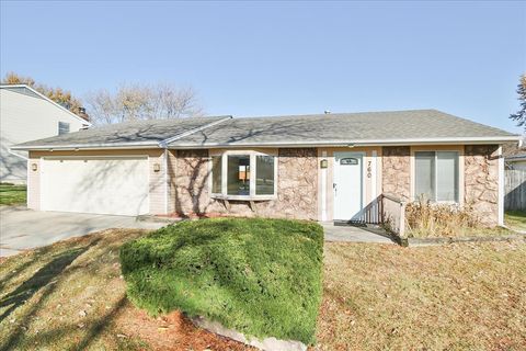 Photo of 760 Longford Drive, Roselle, IL 60172 (MLS # 12582336)