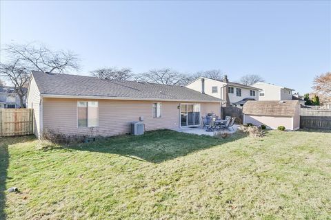 Tiny photo for 760 Longford Drive, Roselle, IL 60172 (MLS # 12582336)