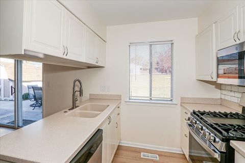 Tiny photo for 760 Longford Drive, Roselle, IL 60172 (MLS # 12582336)