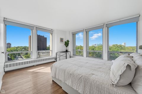 Tiny photo for 1400 E 55th Place #702S, Chicago, IL 60637 (MLS # 12487874)