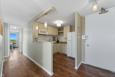 Tiny photo for 1400 E 55th Place #702S, Chicago, IL 60637 (MLS # 12487874)