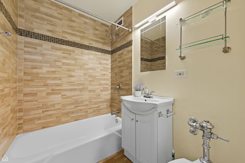 Tiny photo for 1400 E 55th Place #702S, Chicago, IL 60637 (MLS # 12487874)