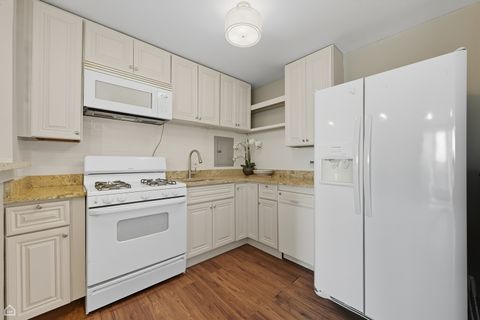 Tiny photo for 1400 E 55th Place #702S, Chicago, IL 60637 (MLS # 12487874)