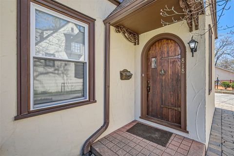 A home in La Grange Park