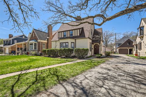 A home in La Grange Park