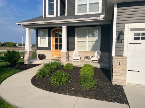 Tiny photo for 1 Deerfield Court, Bloomington, IL 61705 (MLS # 12577925)