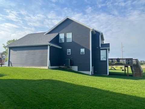 Tiny photo for 1 Deerfield Court, Bloomington, IL 61705 (MLS # 12577925)