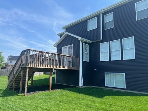 Tiny photo for 1 Deerfield Court, Bloomington, IL 61705 (MLS # 12577925)