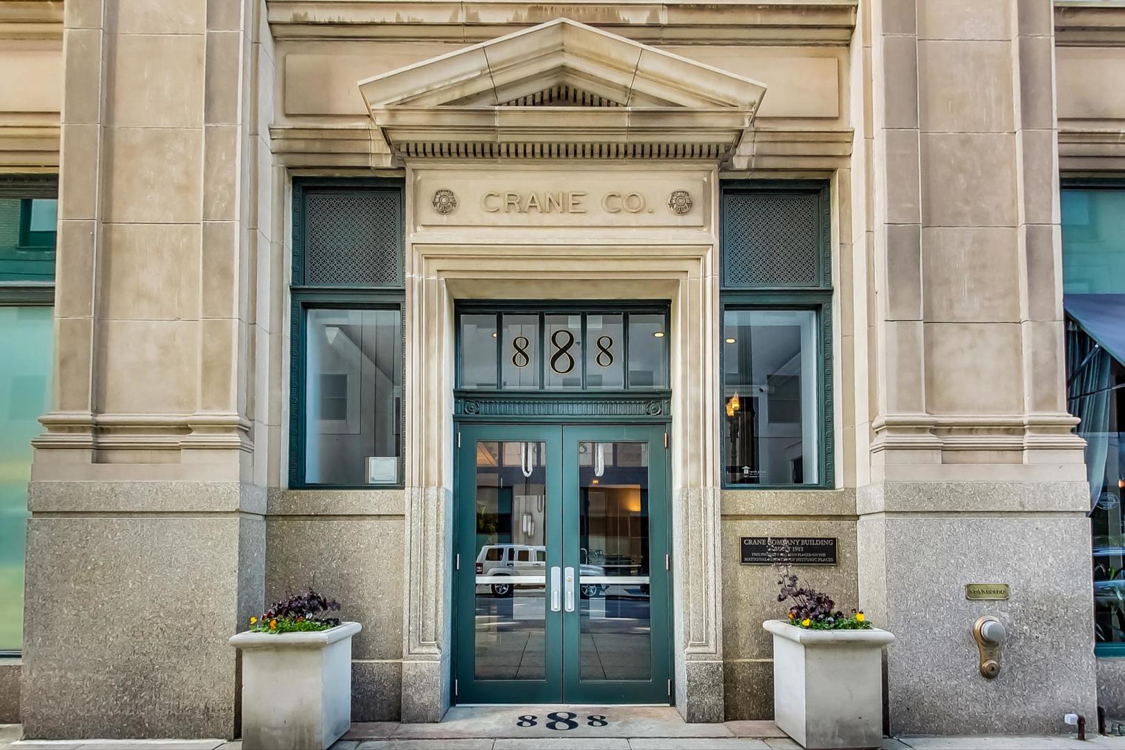 888 S Michigan Avenue 601