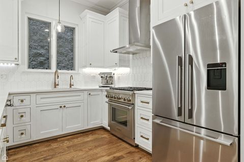 Tiny photo for 2920 N Damen Avenue #1, Chicago, IL 60618 (MLS # 12593772)
