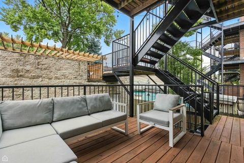 Tiny photo for 2920 N Damen Avenue #1, Chicago, IL 60618 (MLS # 12593772)