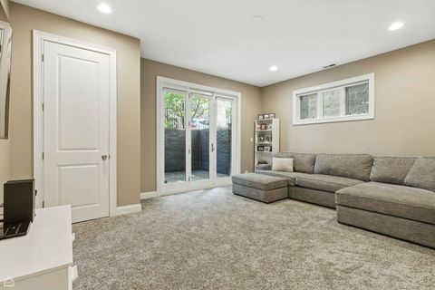 Tiny photo for 2920 N Damen Avenue #1, Chicago, IL 60618 (MLS # 12593772)