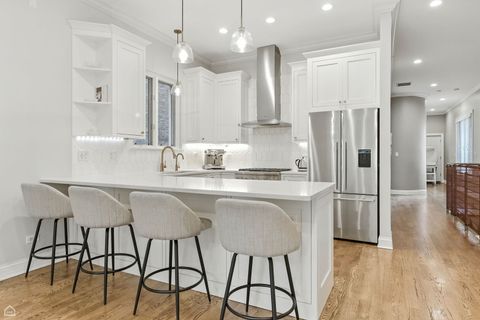 Tiny photo for 2920 N Damen Avenue #1, Chicago, IL 60618 (MLS # 12593772)