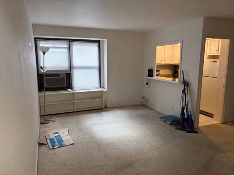 Tiny photo for 6118 N Sheridan Road #206, Chicago, IL 60660 (MLS # 12302186)