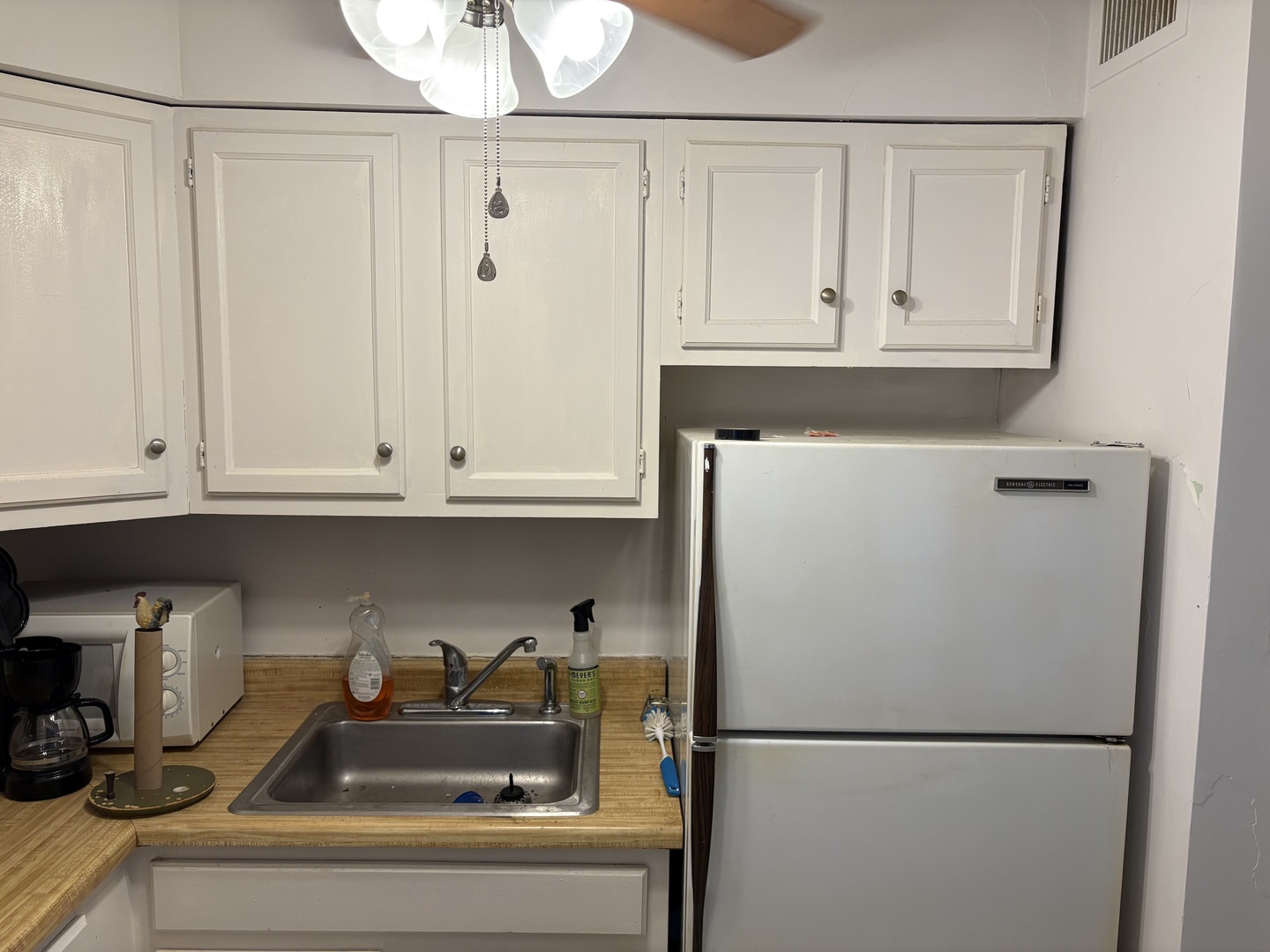 6118 N Sheridan Road 206