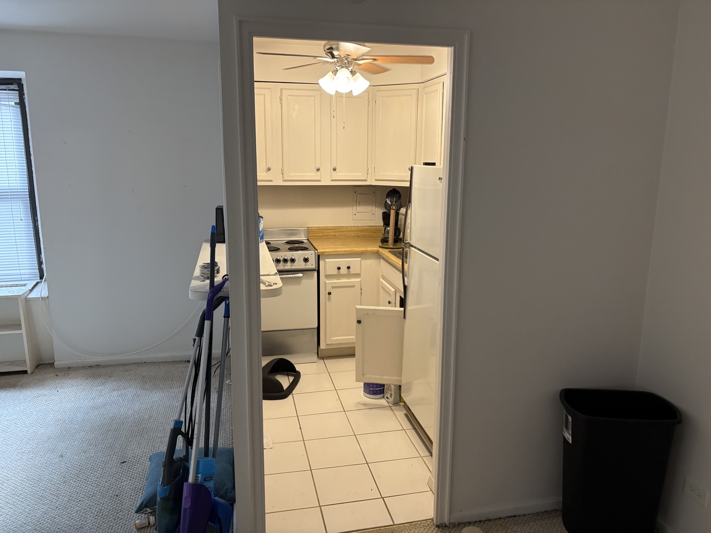 6118 N Sheridan Road 206